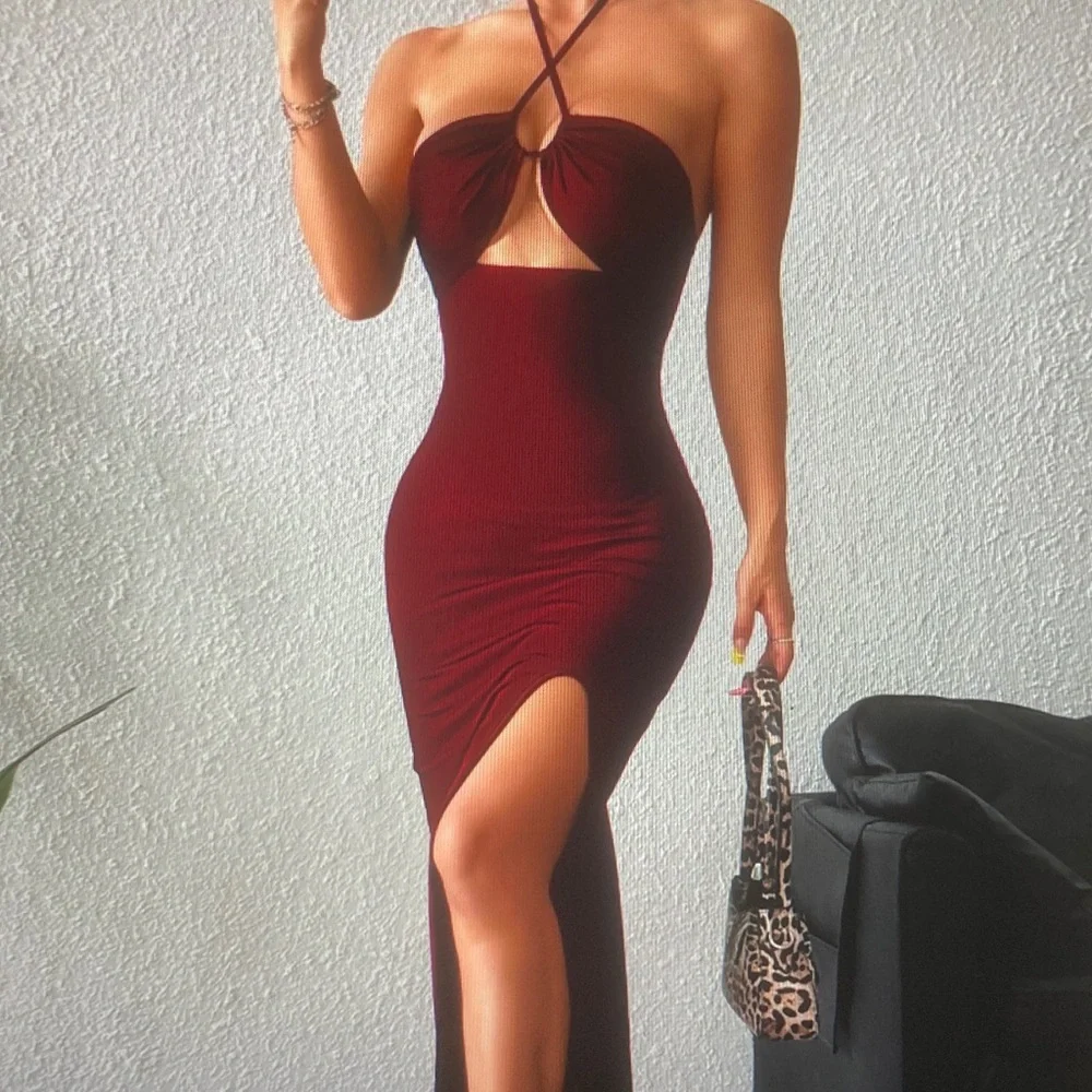 Elegant Burgundy Halter Dress - Picture 4 of 4